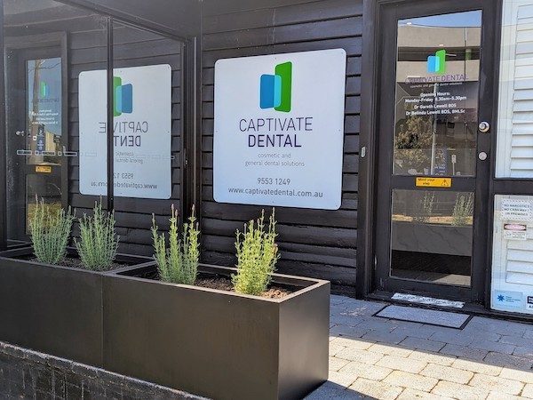 captivate-dental-entrance-2-dentist-cheltenham