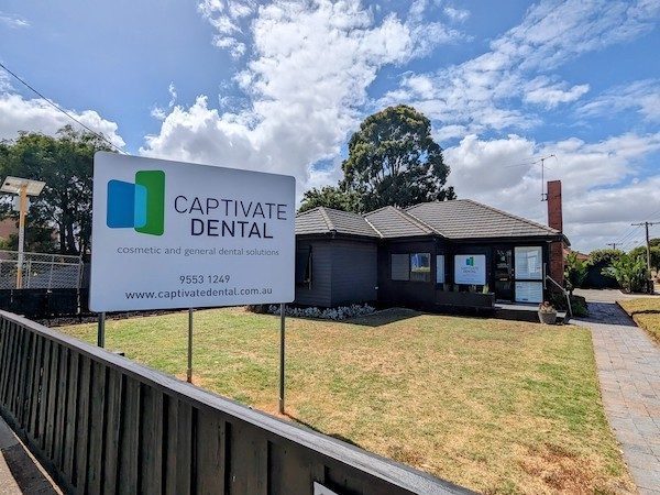 captivate-dental-sign-board-dentist-moorabbincaptivate-dental-sign-board-dentist-cheltenham